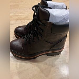 Maurice’s new brown boots sz 6